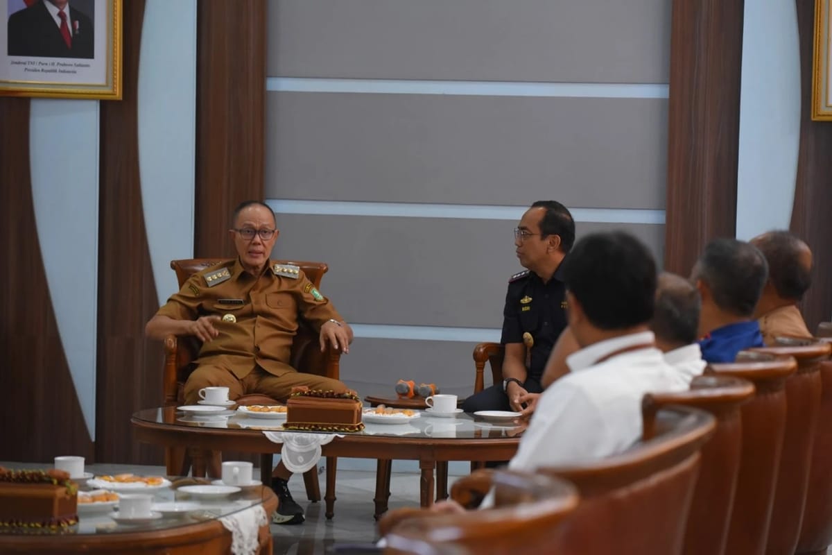 Wali Kota Sukabumi Terima Audiensi Bea Cukai Bogor, Bahas Sinergi Pemberantasan Rokok Ilegal dan Optimalisasi Pendapatan Daerah