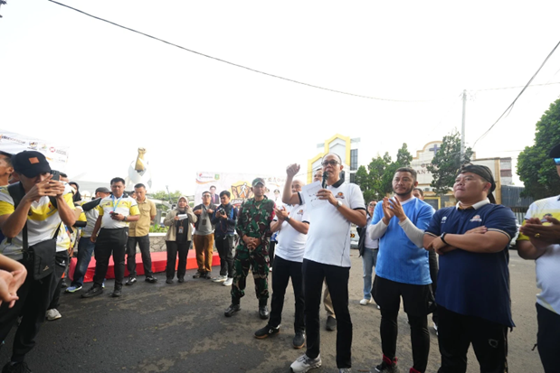 Wali Kota Sukabumi Lepas Peserta Lari dan Gerak Jalan Kejuaraan Antar Kampung (Tarkam) 2025