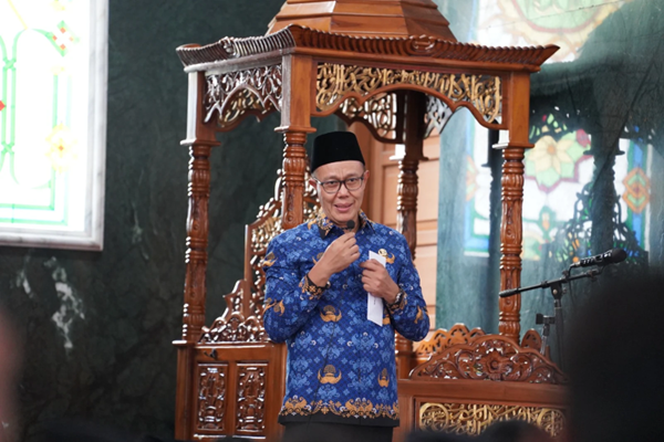 Wali Kota Sukabumi Laksanakan Jum’at Keliling di Masjid Baiturrahmah