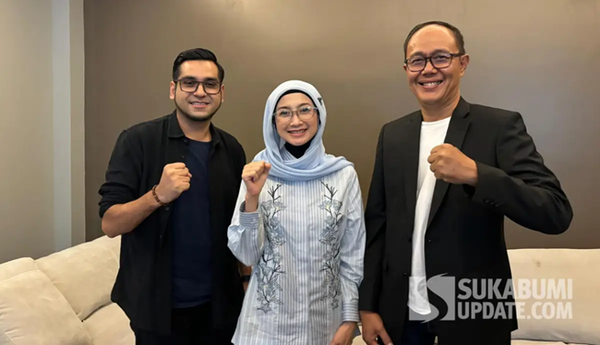 Minta Petuah Jelang Pilkot Sukabumi, Ayep Zaki dan Bobby Sowan Ke Teh Desy Ratnasari