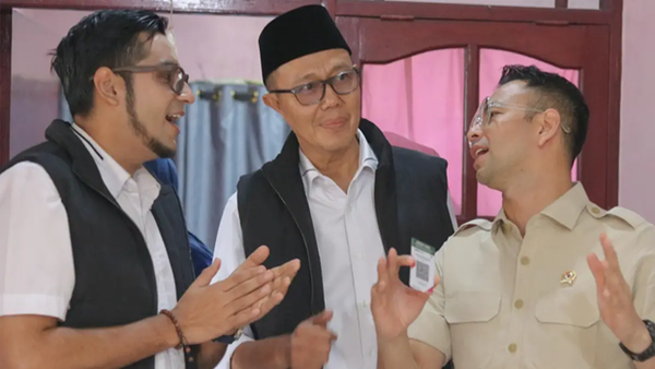 Ayep Zaki dan Bobby Maulana Kenalkan Program Wakaf ke Raffi Ahmad di Sukabumi