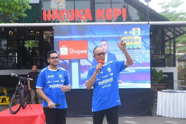 Wali Kota Sukabumi Hadiri Nobar Persib di Oasis, Ajak Bobotoh Rayakan Kemenangan dengan Tertib