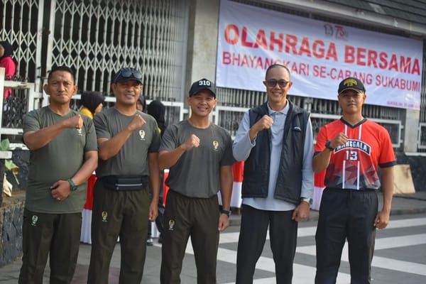 Semangat Kebersamaan Warnai Jalan Santai HUT Bhayangkara ke-79 di Kota Sukabumi