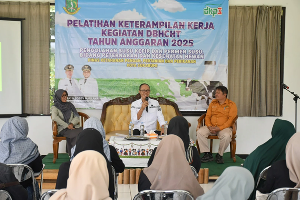 Pemkot Sukabumi Dorong Usaha Turunan Peternakan Lewat Pelatihan Olahan Susu Kefir dan Permen Susu
