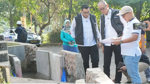 Blusukan Tinjau Infrastruktur, Wali Kota Sukabumi Minta Camat Lurah Siapkan Lokasi Padat Karya