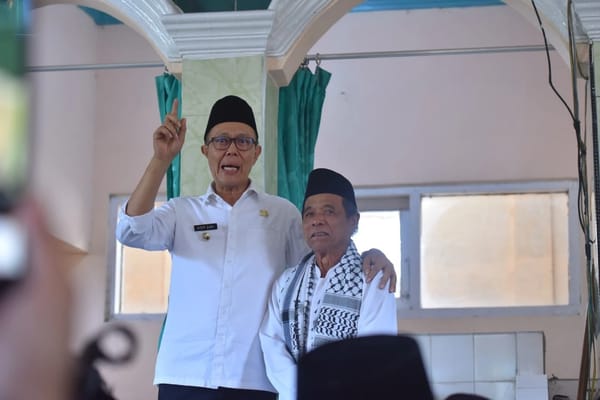 Wali Kota Sukabumi Laksanakan Jumling di Masjid At-Taqwa, Tegaskan Komitmen Pelayanan dan Penguatan Peran Masjid