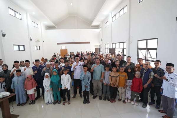 Wali Kota Sukabumi Dukung Wakaf Produktif untuk UMKM dan Santunan Anak Yatim di Kecamatan Cikole