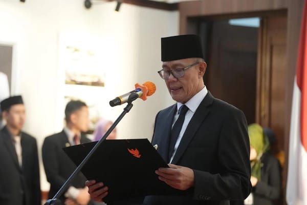 Wali Kota Sukabumi Lantik 21 Pejabat, Tegaskan Ritme Kerja Cepat dan Pemerintahan yang Sehat