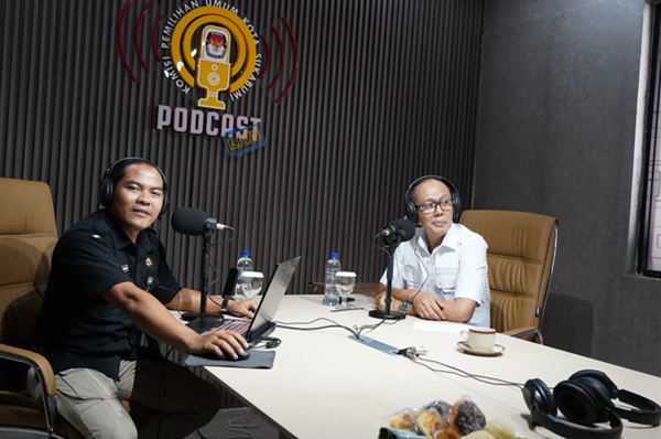 Podcast: Membangun Demokrasi Sehat Lewat Pendidikan Pemilih dan Budaya Birokrasi