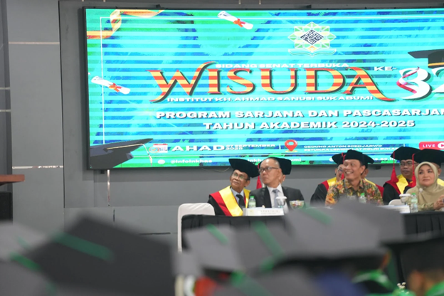 Wali Kota Sukabumi Hadiri Wisuda INKHAS, Ajak Wisudawan Jadi Agen Perubahan