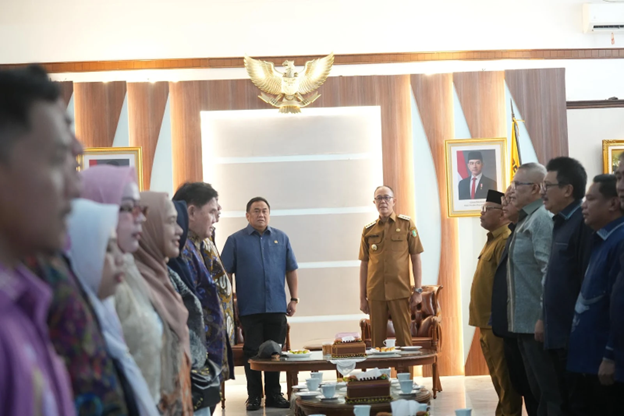 Wali Kota Sukabumi dan Rachmat Gobel Bahas Kemandirian Fiskal dalam Morning Tea and Sharing Session