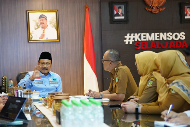 Wali Kota Sukabumi Bahas Kolaborasi Pengentasan Kemiskinan dan Sekolah Rakyat Bersama Menteri Sosial